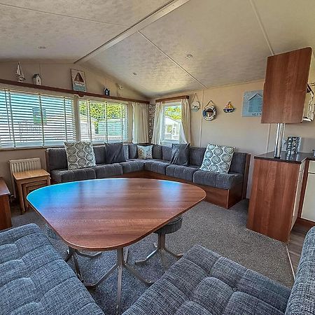 Great 6 Berth Caravan With Decking At Manor Park In Hunstanton Ref 23017B المظهر الخارجي الصورة