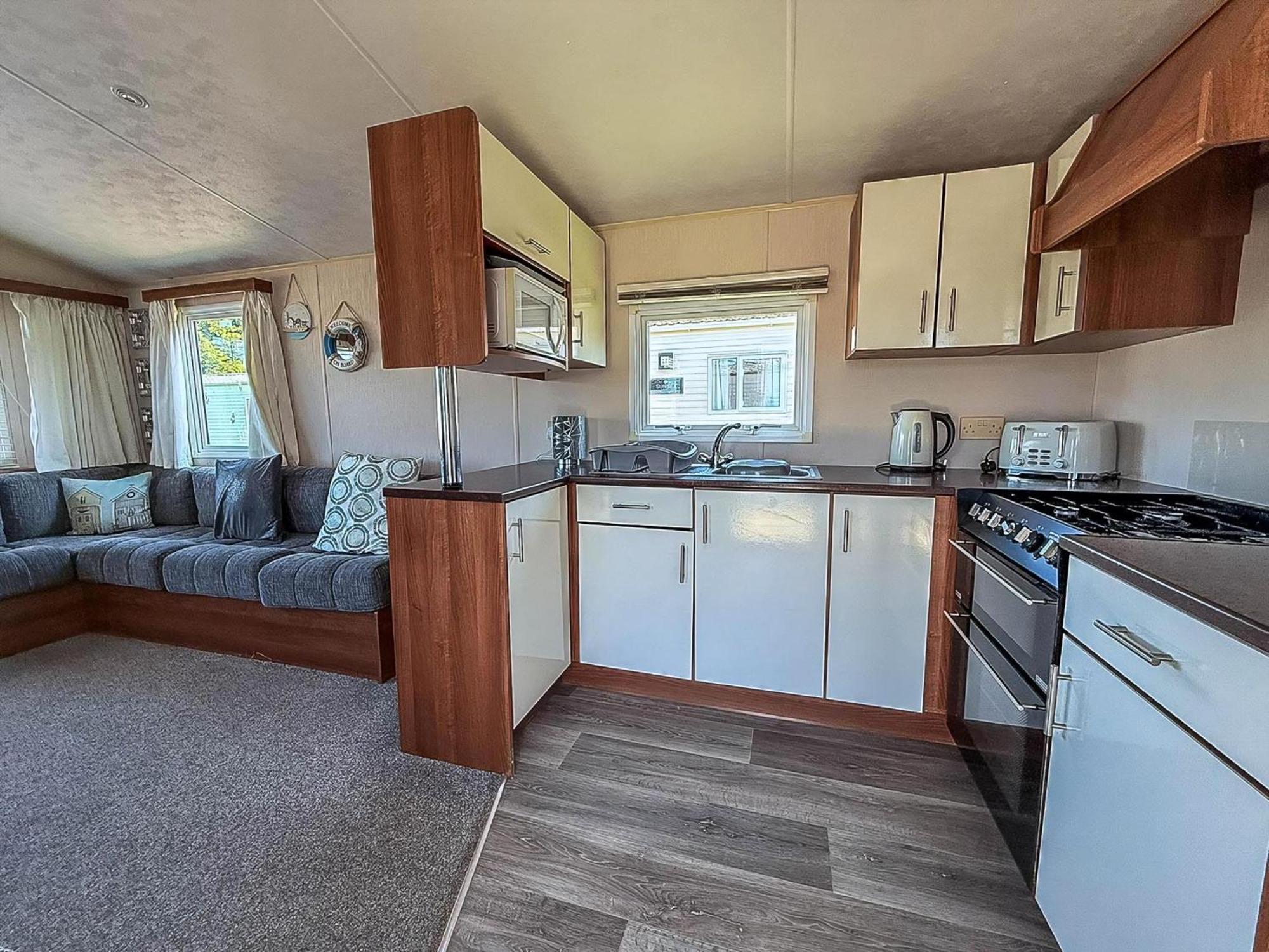 Great 6 Berth Caravan With Decking At Manor Park In Hunstanton Ref 23017B المظهر الخارجي الصورة