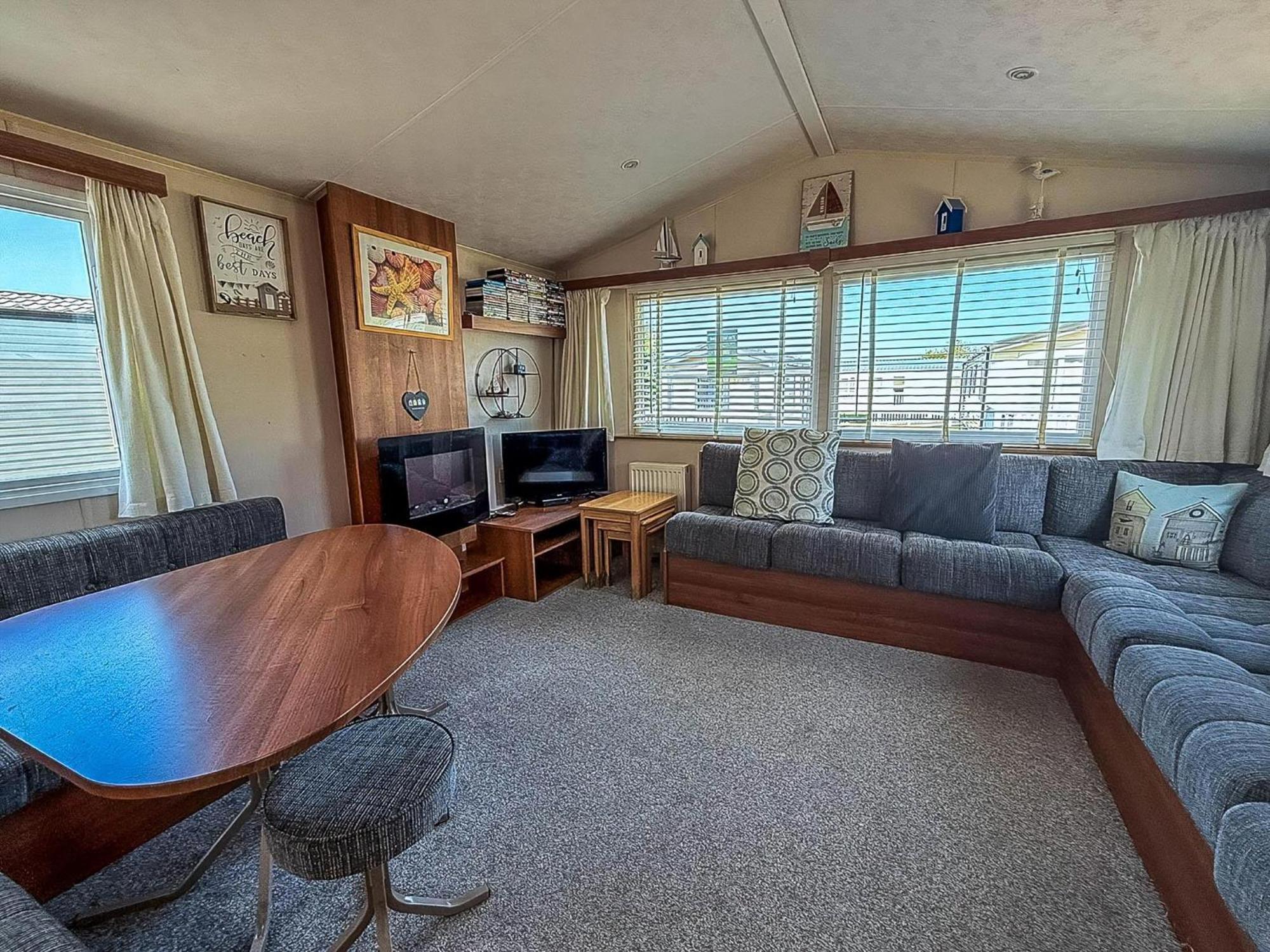 Great 6 Berth Caravan With Decking At Manor Park In Hunstanton Ref 23017B المظهر الخارجي الصورة